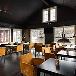 Hotell Fjordhotell - Unike 4*